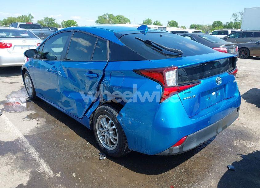 Photo 3 of 2020 Toyota Prius LE (VIN JTDKARFUXL3118354)