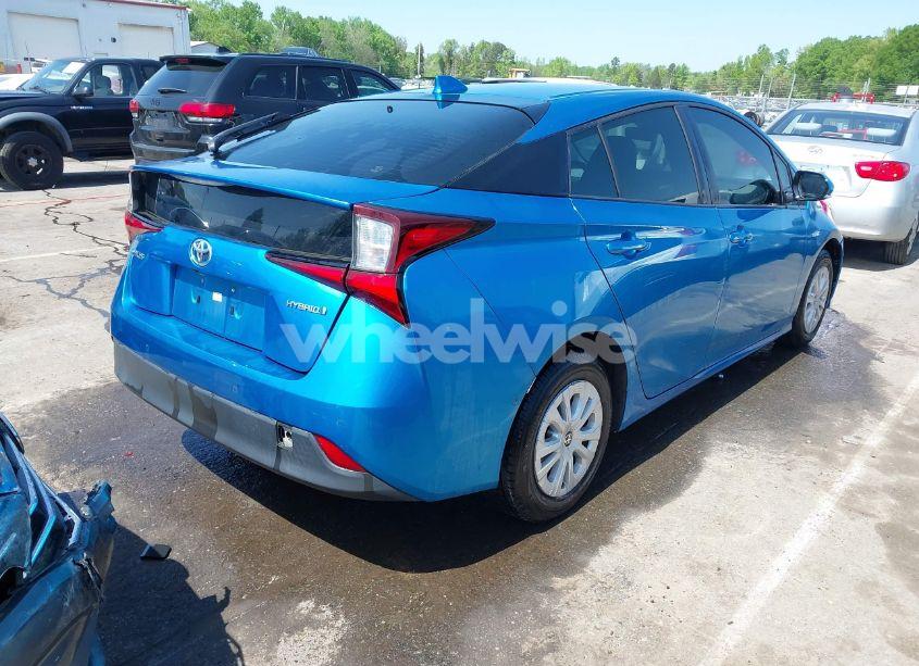 Photo 4 of 2020 Toyota Prius LE (VIN JTDKARFUXL3118354)
