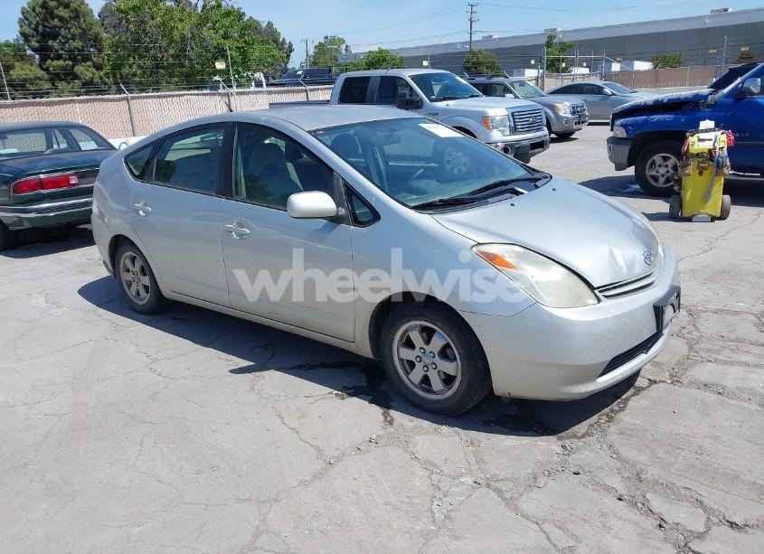 2004 Toyota Prius (VIN JTDKB20U040101157) main photo