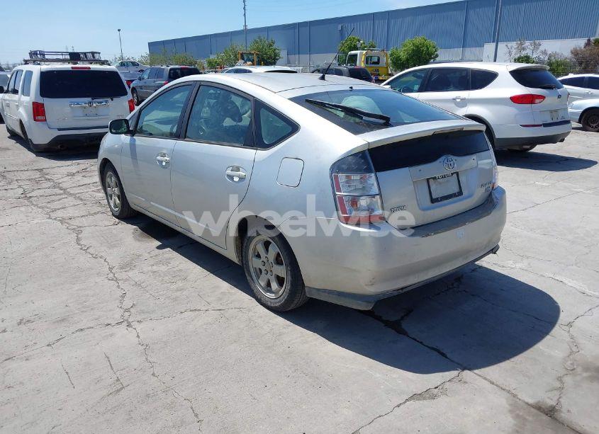 Photo 3 of 2004 Toyota Prius (VIN JTDKB20U040101157)