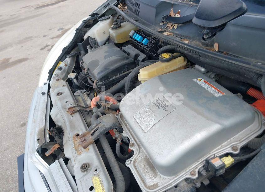 Photo 10 of 2005 Toyota Prius (VIN JTDKB20U050127341)