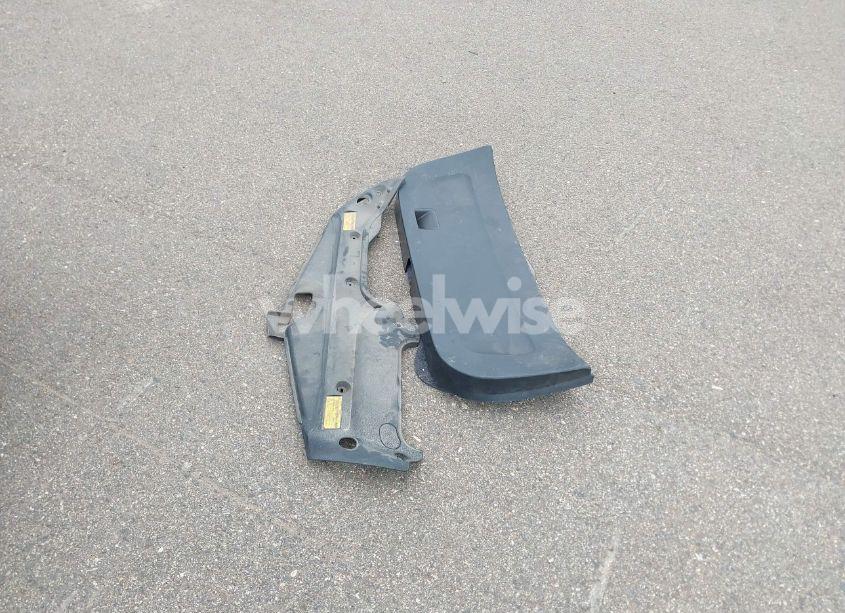 Photo 12 of 2005 Toyota Prius (VIN JTDKB20U050127341)