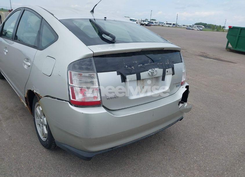 Photo 13 of 2005 Toyota Prius (VIN JTDKB20U050127341)