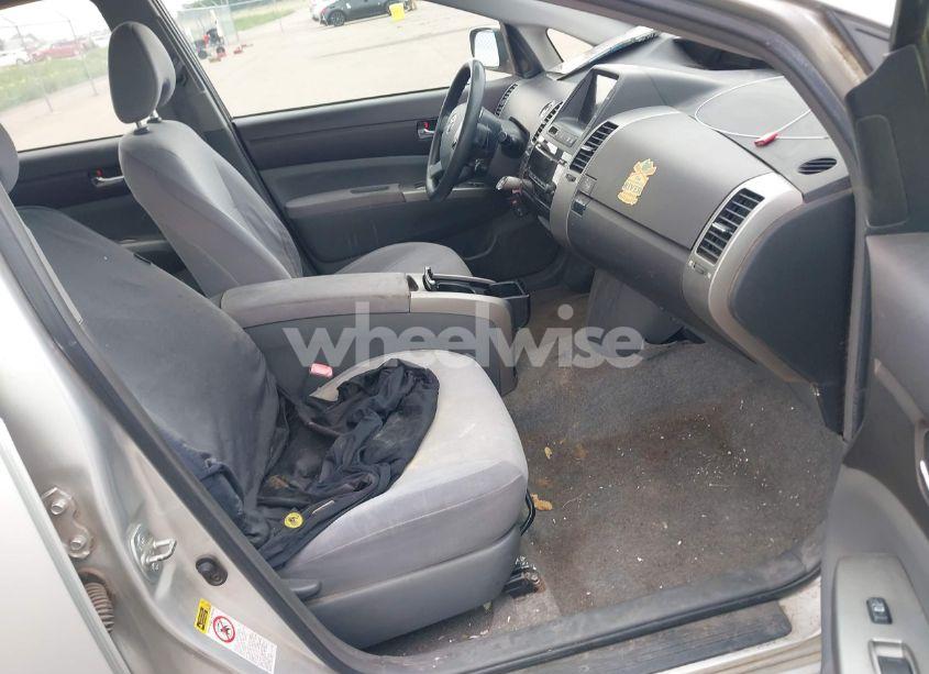 Photo 5 of 2005 Toyota Prius (VIN JTDKB20U050127341)