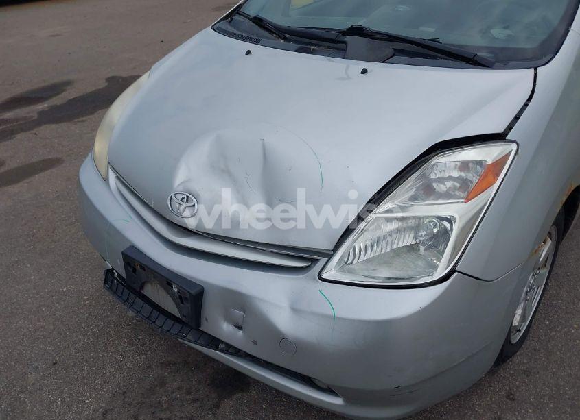 Photo 6 of 2005 Toyota Prius (VIN JTDKB20U050127341)