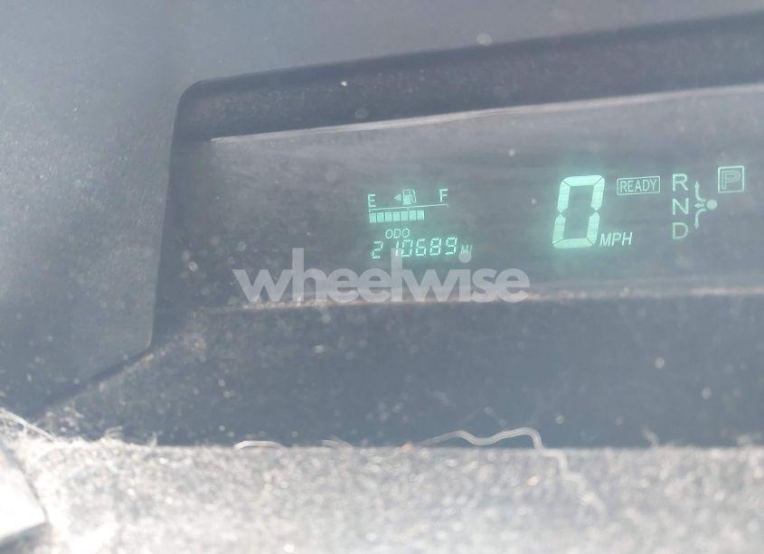 Photo 7 of 2005 Toyota Prius (VIN JTDKB20U050127341)