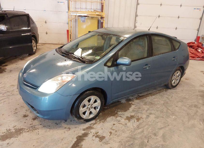 Photo 2 of 2005 Toyota Prius (VIN JTDKB20U053029781)