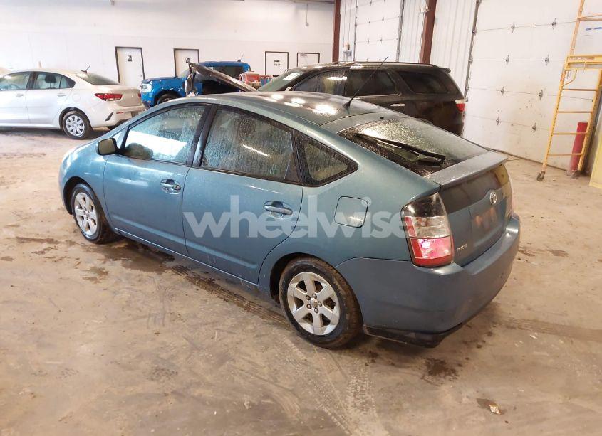 Photo 3 of 2005 Toyota Prius (VIN JTDKB20U053029781)