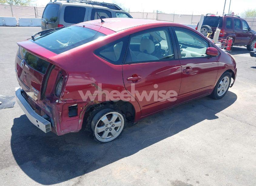 Photo 4 of 2005 Toyota Prius (VIN JTDKB20U053030137)