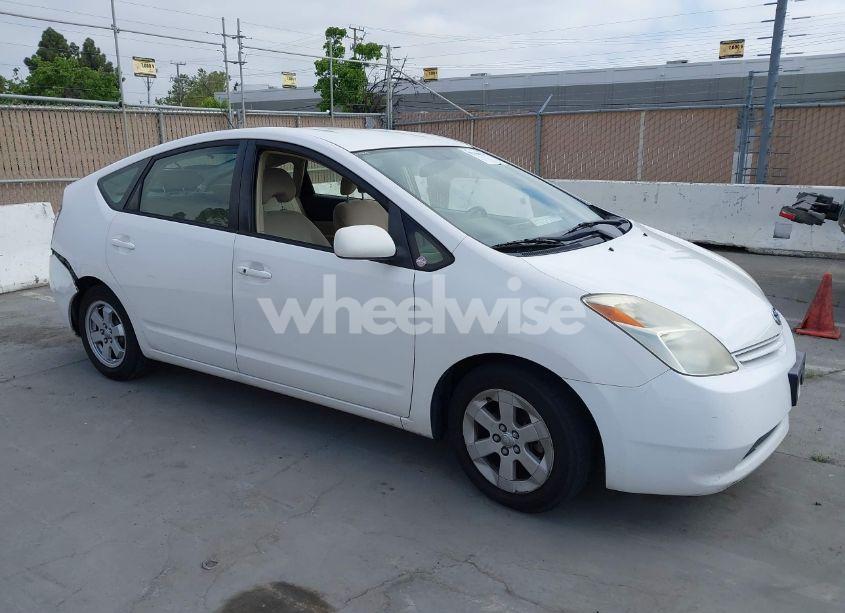2005 Toyota Prius (VIN JTDKB20U053064272) main photo