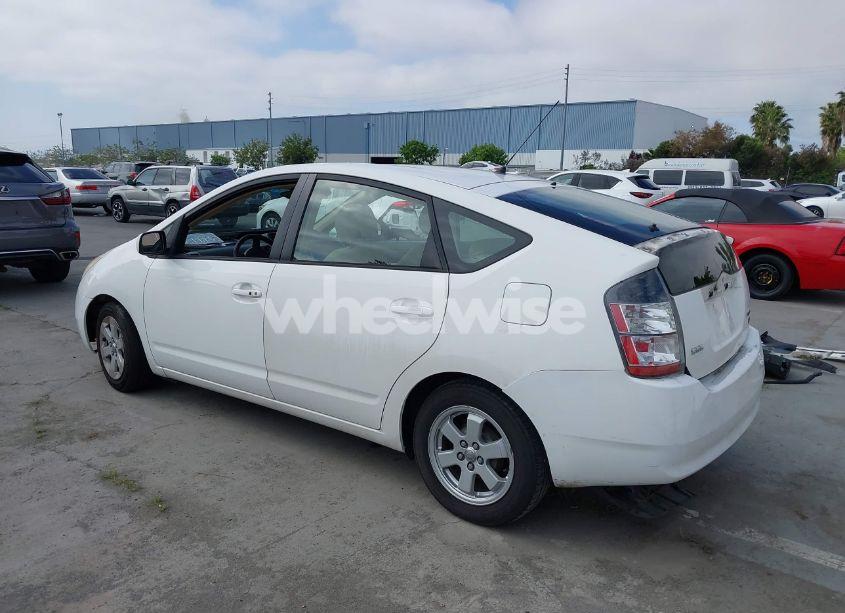 Photo 3 of 2005 Toyota Prius (VIN JTDKB20U053064272)