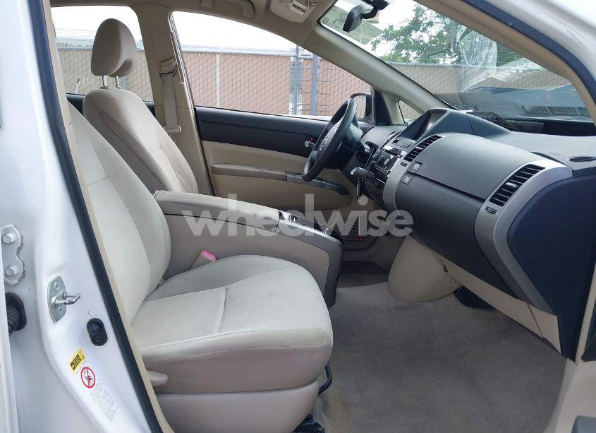 Photo 5 of 2005 Toyota Prius (VIN JTDKB20U053064272)