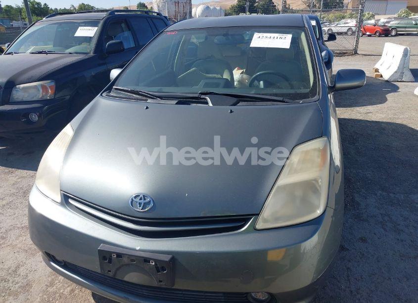 Photo 6 of 2005 Toyota Prius (VIN JTDKB20U053095134)