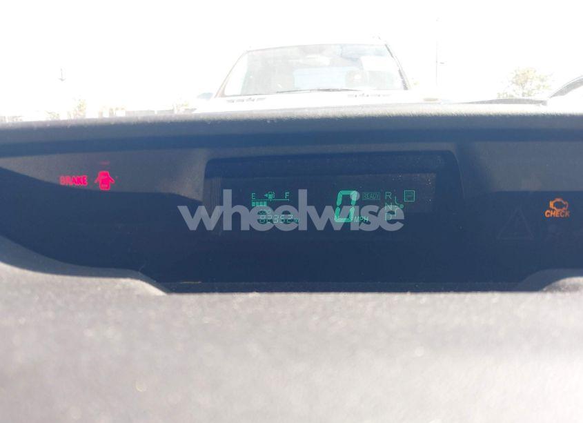 Photo 7 of 2005 Toyota Prius (VIN JTDKB20U053095134)