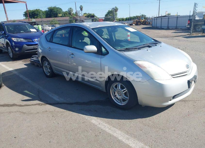 2005 Toyota Prius (VIN JTDKB20U057042667) main photo