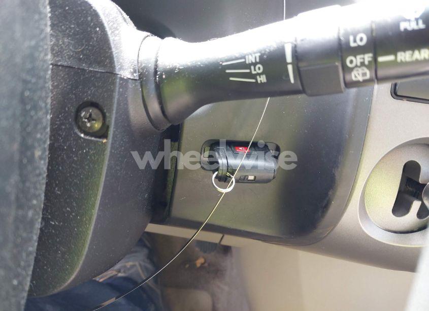 Photo 11 of 2005 Toyota Prius (VIN JTDKB20U057049179)