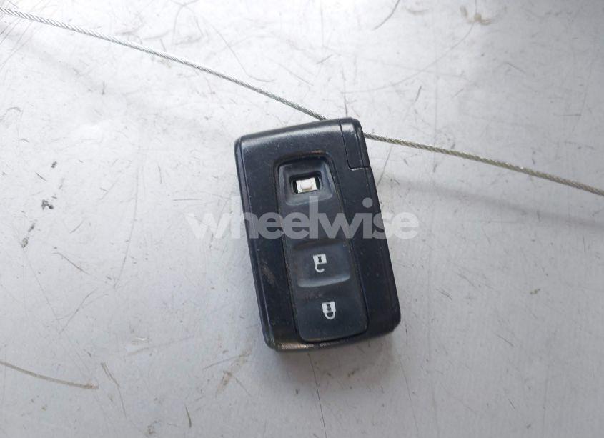 Photo 11 of 2006 Toyota Prius (VIN JTDKB20U067068249)