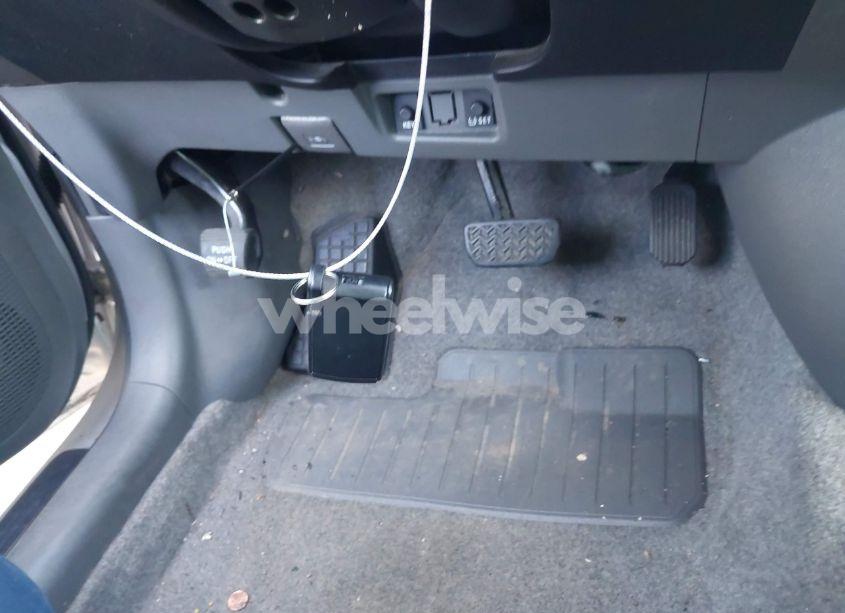 Photo 11 of 2008 Toyota Prius TOURING (VIN JTDKB20U087736621)