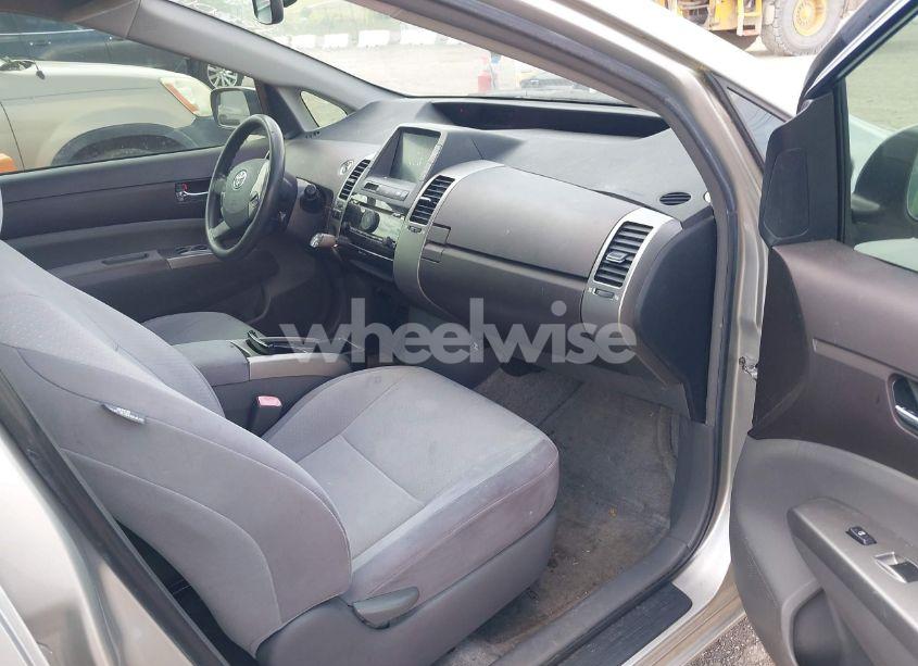 Photo 5 of 2004 Toyota Prius (VIN JTDKB20U140043642)