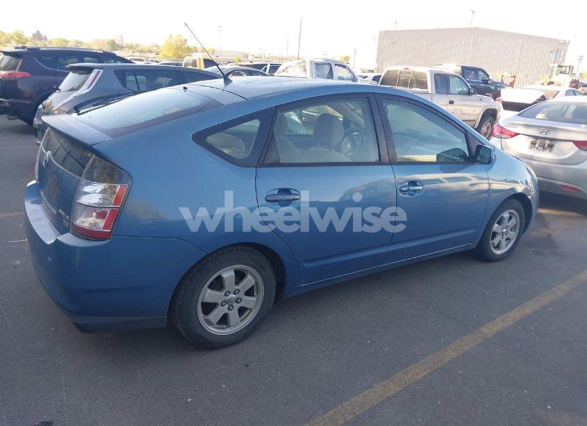 Photo 4 of 2005 Toyota Prius (VIN JTDKB20U153022161)