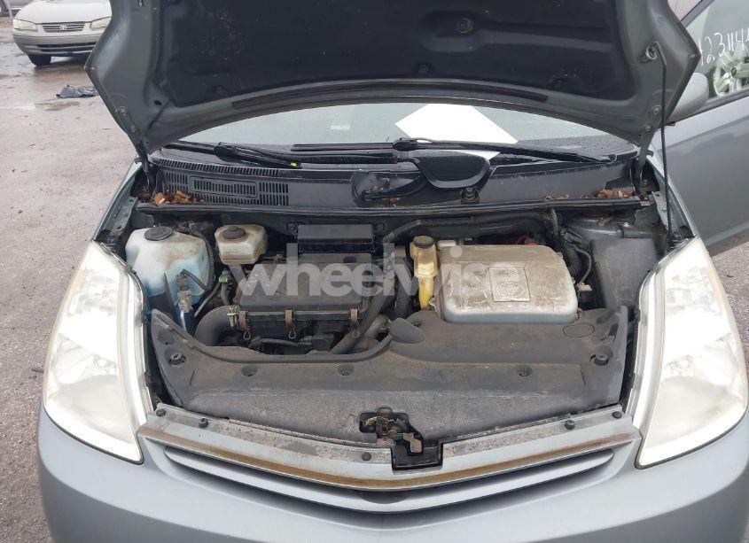 Photo 10 of 2005 Toyota Prius (VIN JTDKB20U153035380)