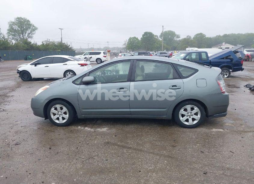Photo 14 of 2005 Toyota Prius (VIN JTDKB20U153035380)
