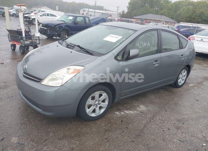 Photo 2 of 2005 Toyota Prius (VIN JTDKB20U153035380)