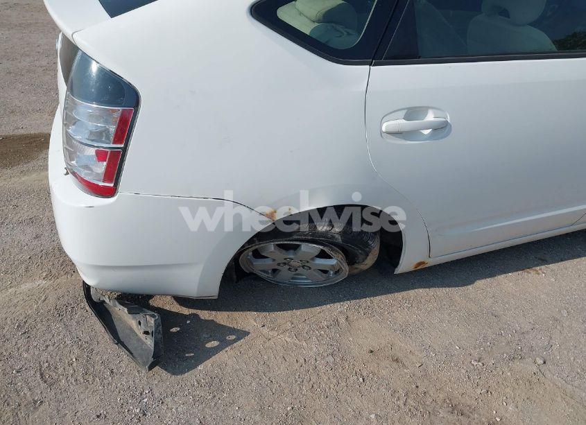 Photo 13 of 2005 Toyota Prius (VIN JTDKB20U153077161)
