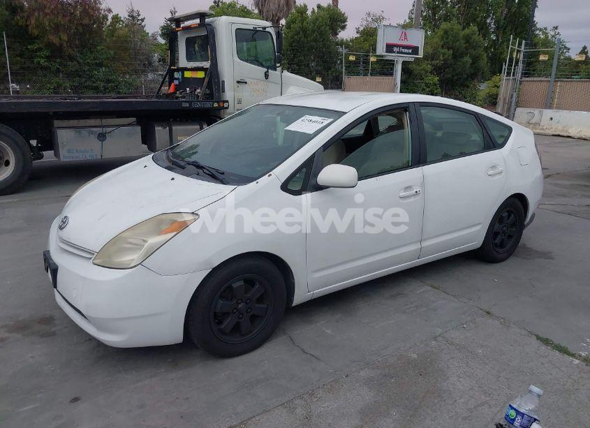 Photo 2 of 2005 Toyota Prius (VIN JTDKB20U153087012)
