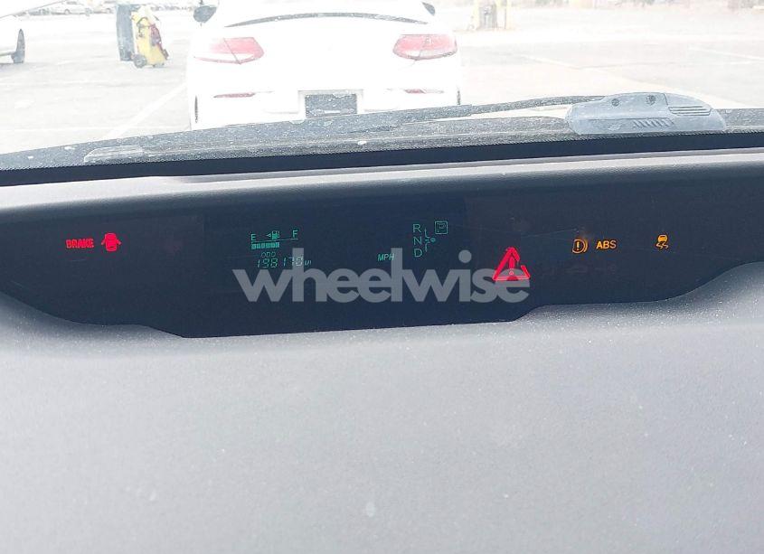 Photo 7 of 2005 Toyota Prius (VIN JTDKB20U153087012)