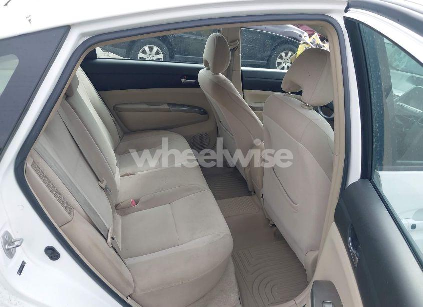 Photo 8 of 2005 Toyota Prius (VIN JTDKB20U153087012)