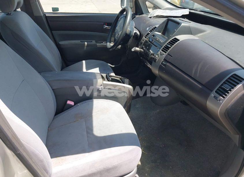 Photo 5 of 2005 Toyota Prius (VIN JTDKB20U153088662)