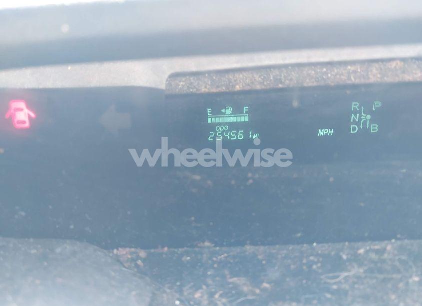 Photo 7 of 2005 Toyota Prius (VIN JTDKB20U153088662)