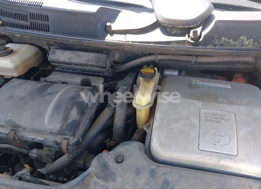 Photo 10 of 2005 Toyota Prius (VIN JTDKB20U153098429)