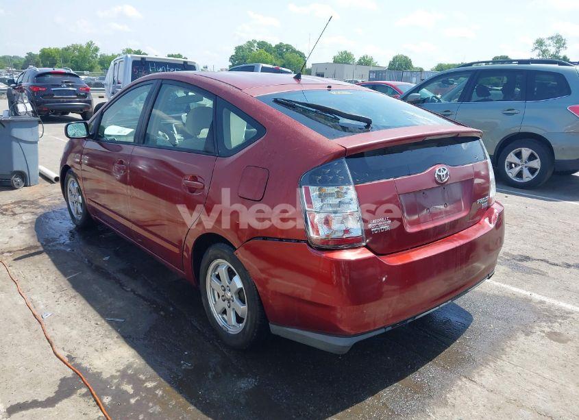 Photo 3 of 2005 Toyota Prius (VIN JTDKB20U153110322)