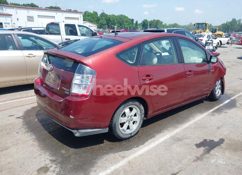 Photo 4 of 2005 Toyota Prius (VIN JTDKB20U153110322)