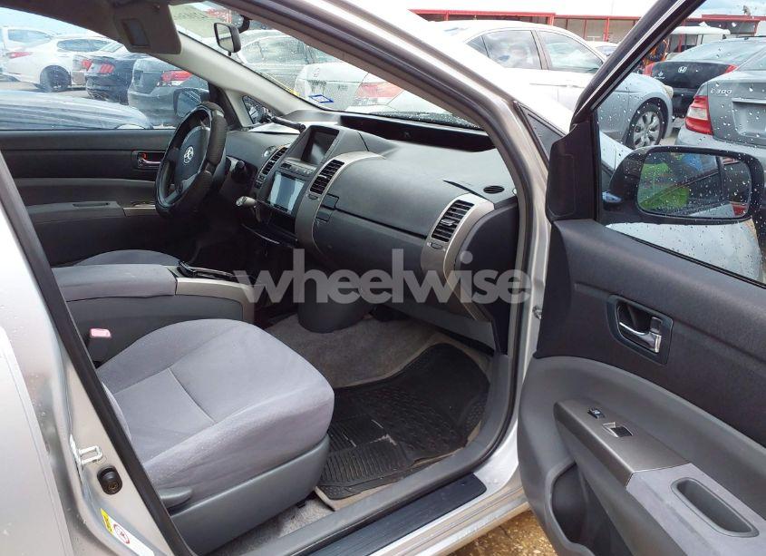 Photo 5 of 2006 Toyota Prius (VIN JTDKB20U167517938)