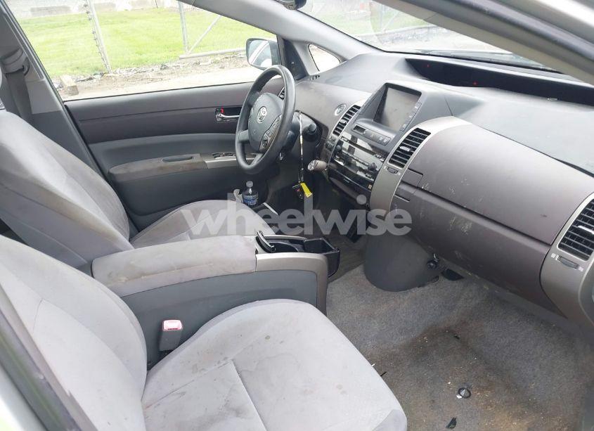 Photo 5 of 2004 Toyota Prius (VIN JTDKB20U240066279)