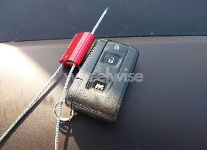 Photo 11 of 2004 Toyota Prius (VIN JTDKB20U240068565)