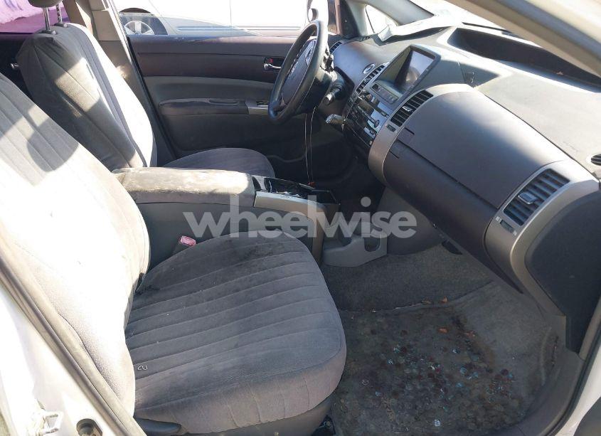Photo 5 of 2004 Toyota Prius (VIN JTDKB20U240068565)