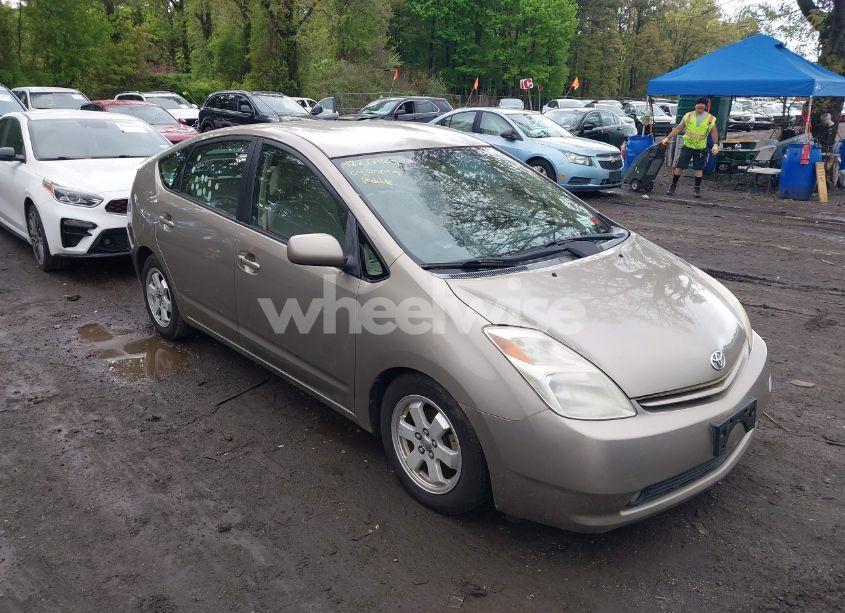 2004 Toyota Prius (VIN JTDKB20U240111589) main photo