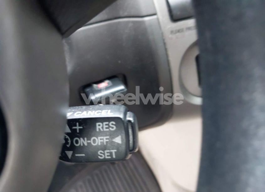 Photo 11 of 2004 Toyota Prius (VIN JTDKB20U240111589)