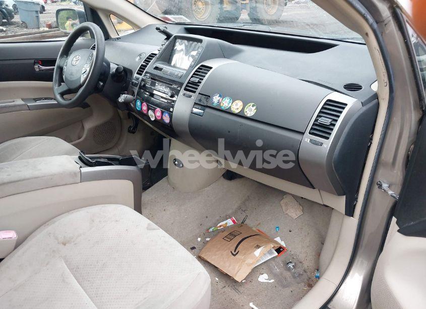 Photo 5 of 2004 Toyota Prius (VIN JTDKB20U240111589)