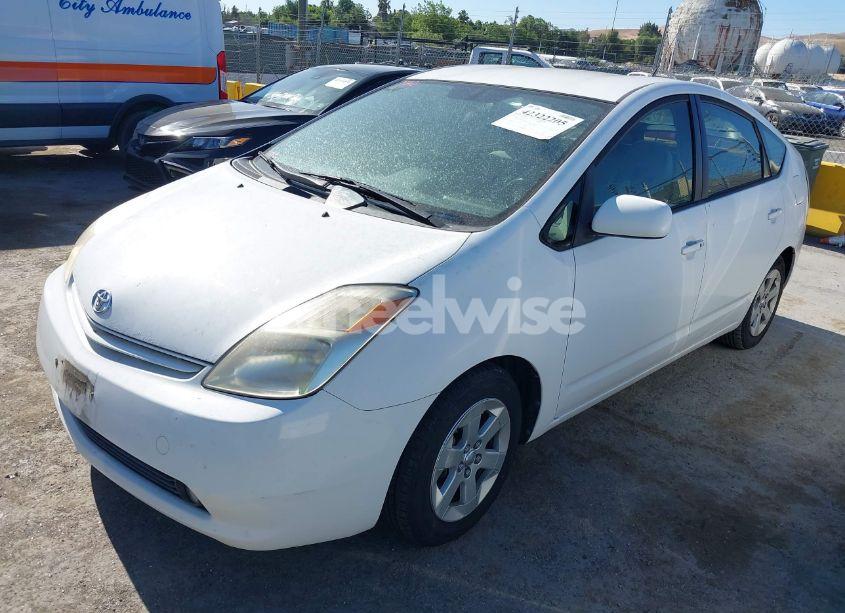 Photo 2 of 2005 Toyota Prius (VIN JTDKB20U253012920)