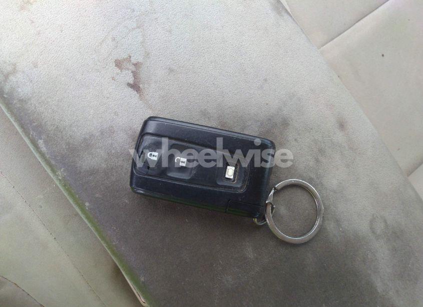 Photo 11 of 2005 Toyota Prius (VIN JTDKB20U253046808)