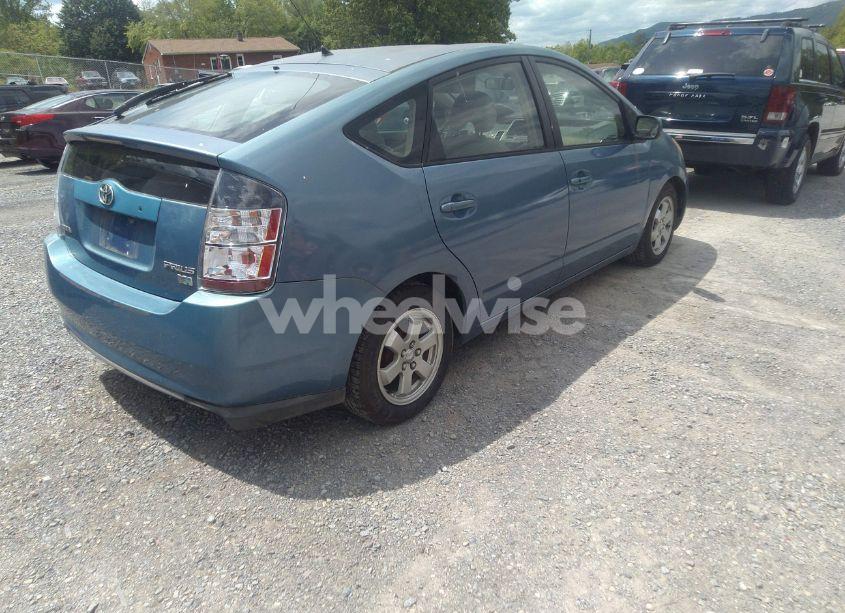 Photo 4 of 2005 Toyota Prius (VIN JTDKB20U253046808)