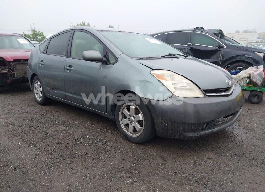 2005 Toyota Prius (VIN JTDKB20U253090257) main photo