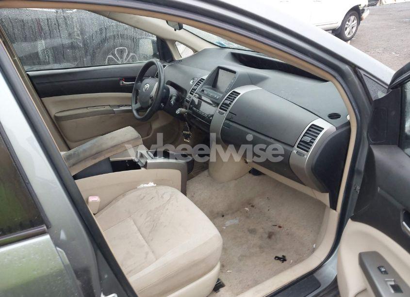 Photo 5 of 2005 Toyota Prius (VIN JTDKB20U253090257)