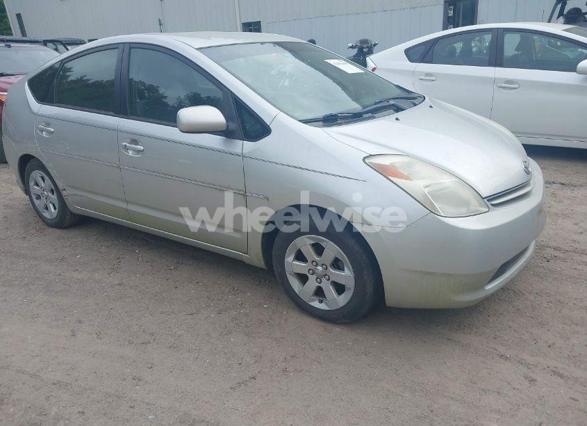 2005 Toyota Prius (VIN JTDKB20U257051452) main photo