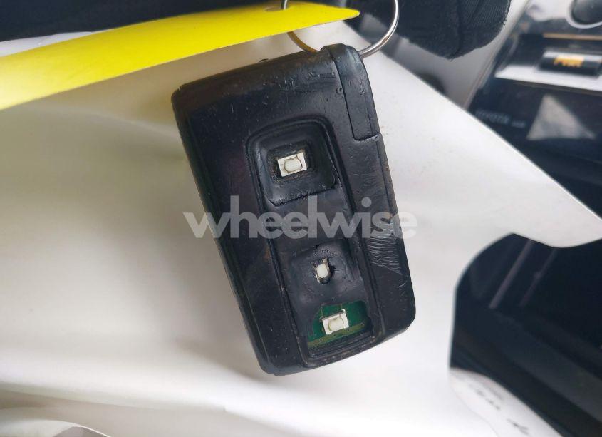 Photo 11 of 2005 Toyota Prius (VIN JTDKB20U257055663)